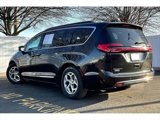 Certified 2023 Chrysler Pacifica Limited image 2