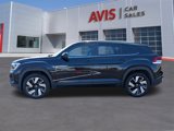 Used 2024 Volkswagen Atlas Cross Sport SE image 2