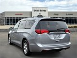 Used 2017 Chrysler Pacifica Touring-L Plus image 4