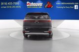 Used 2022 Kia Carnival LX image 4