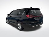 New 2025 Chrysler Pacifica Select image 3