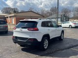 Used 2017 Jeep Cherokee Latitude image 5