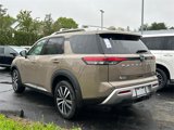 New 2025 Nissan Pathfinder Platinum image 4