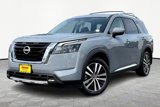 New 2025 Nissan Pathfinder Platinum image 2