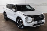New 2025 Mitsubishi Outlander SE image 2