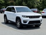 Used 2023 Jeep Grand Cherokee Limited image 2
