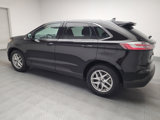 Used 2023 Ford Edge SEL w/ Convenience Package image 3