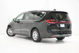 Used 2023 Chrysler Pacifica Touring-L image 5