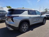 New 2026 Chevrolet Traverse LT image 4