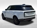 Used 2023 Land Rover Range Rover SE image 3