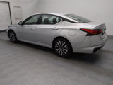 Used 2023 Nissan Altima 2.5 SV image 3