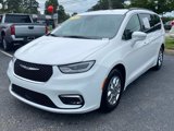 Used 2022 Chrysler Pacifica Touring-L image 2