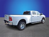 Used 2024 RAM 3500 Tradesman w/ Chrome Appearance Group image 4