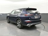 New 2025 Mitsubishi Outlander SE image 3
