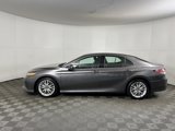 Used 2018 Toyota Camry LE image 2