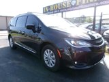 Used 2017 Chrysler Pacifica Touring-L image 6