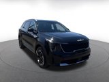 Used 2024 Kia Sorento S image 3