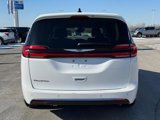 Used 2024 Chrysler Pacifica Touring-L image 4