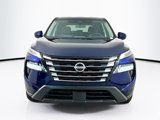 Used 2024 Nissan Rogue SV image 2