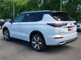 New 2025 Mitsubishi Outlander SEL image 2