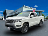 Used 2025 Nissan Frontier SV w/ SV Convenience Package image 2
