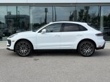 Certified 2025 Porsche Macan image 2