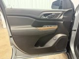 Used 2023 GMC Acadia SLE w/ Driver Convenience Package image 5