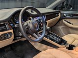 Certified 2024 Porsche Macan image 4