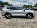 New 2025 Mitsubishi Outlander SE image 2