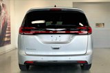 Used 2023 Chrysler Pacifica Touring-L image 5
