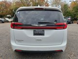 Used 2021 Chrysler Pacifica Touring image 5