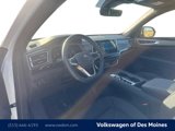 Used 2024 Volkswagen Atlas Cross Sport SE image 2