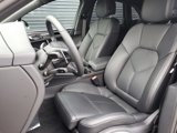 Used 2025 Porsche Macan image 5