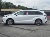 New 2025 Toyota Sienna XLE image 3