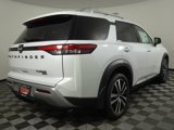 New 2025 Nissan Pathfinder Platinum image 3