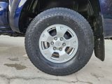 Used 2013 Toyota Tacoma w/ SR5 Package image 5