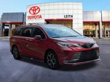 Used 2025 Toyota Sienna Platinum image 3