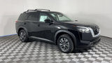 New 2025 Nissan Pathfinder SV image 2