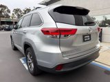 Used 2018 Toyota Highlander XLE image 3