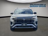 New 2025 Volkswagen Atlas Peak Edition SE image 4