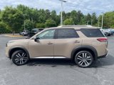 New 2025 Nissan Pathfinder Platinum image 5