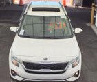 Used 2021 Kia Seltos EX image 3