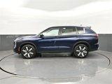 New 2025 Mitsubishi Outlander SE image 2
