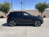 Used 2025 Volvo XC40 B5 Plus image 3