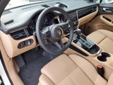 Used 2025 Porsche Macan image 4