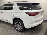 Used 2023 Chevrolet Traverse Premier image 3