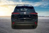 Used 2022 Toyota Highlander XLE image 5