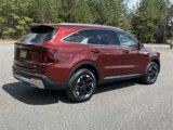 New 2025 Kia Sorento S image 3