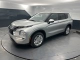 New 2025 Mitsubishi Outlander ES image 3