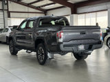Used 2022 Toyota Tacoma TRD Sport image 4